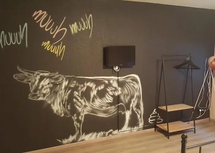 Отель Mama Muh Self-check-in Линц